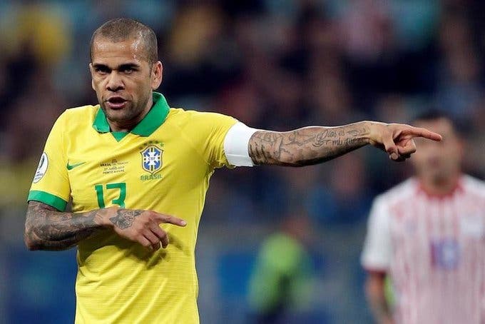 Pumas de México rescinden contrato de Dani Alves tras ser detenido por presunta agresión sexual