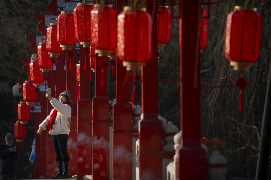 China recibe el Año Nuevo Lunar con grandes reuniones