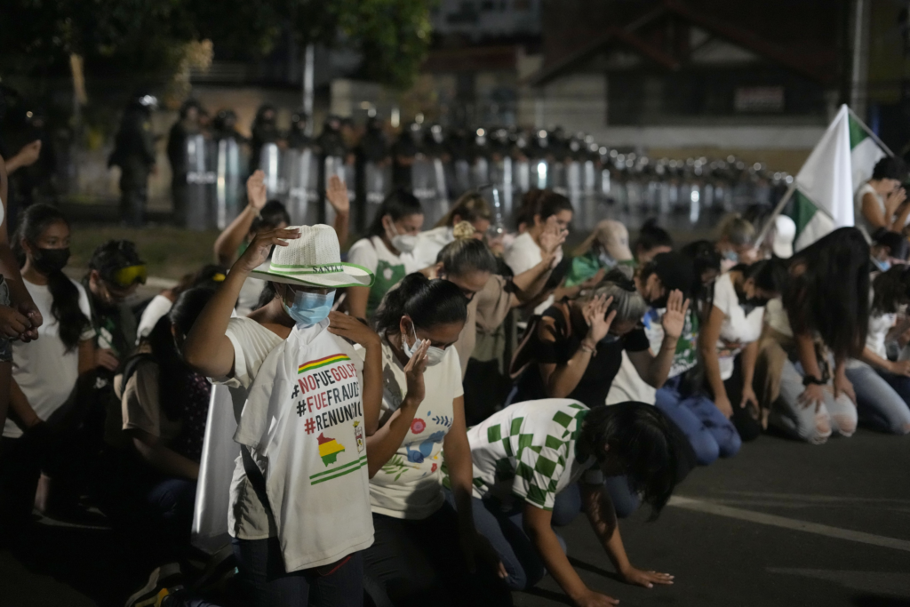 AP EXPLICA: oposición en Bolivia decide si retoma protestas