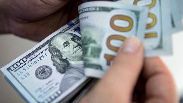 ¿A cómo está el dólar y el euro este 24 de enero?