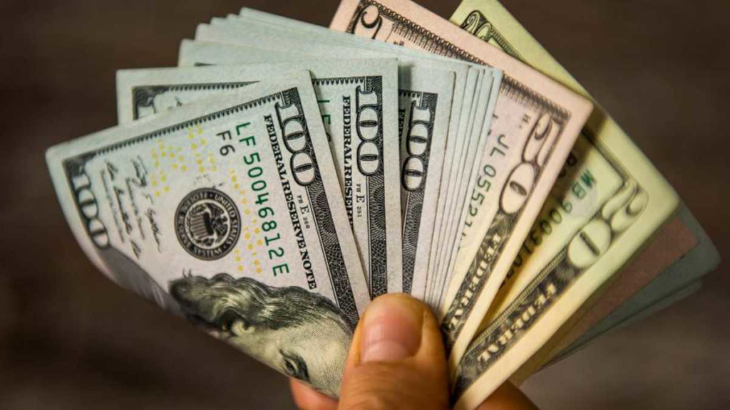 ¿A cómo está el dólar y el euro este 26 de enero?