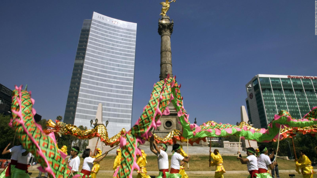 Concurso de disfraces para celebrar el Año Nuevo Lunar chino en la Ciudad de México