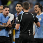 FIFA suspende a 4 jugadores de Uruguay por caos en Mundial