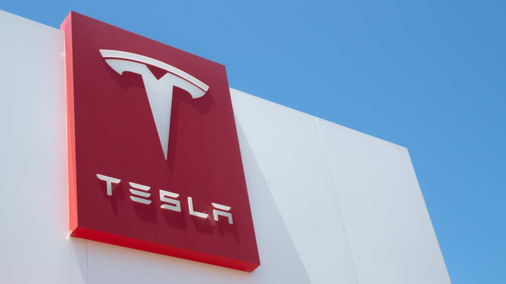 EEUU: Investigan a Tesla por vehículos autónomos