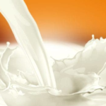 Alza precio de leche en Europa favorece producción local