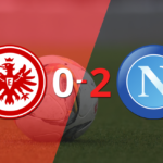 Arranca el partido entre Eintracht Frankfurt vs Napoli