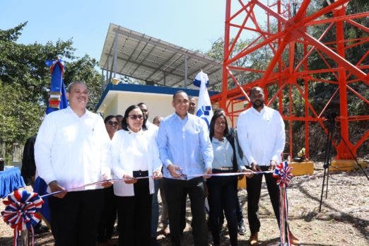 Barahona: Indotel y Medio Ambiente dejan en funcionamiento estación Fotovoltaica