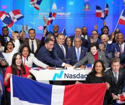 Acto simbólico inicio de operaciones en Nasdaq