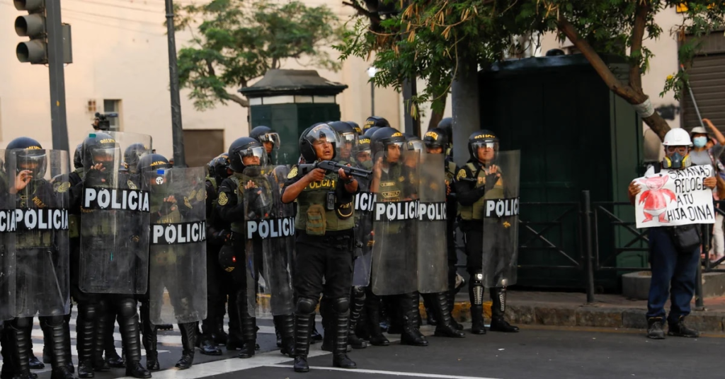 Un muerto fue el saldo de los enfrentamientos entre manifestantes y policías en Apurímac