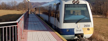 Adif sabía que los trenes de Renfe no entraban en los túneles de Cantabria. Y aún así cometió el mismo error