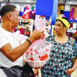 Los comercios se encuentran listos para San Valentín