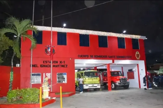 Entrega estación de bomberos