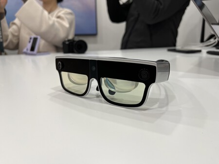 Hemos visto de cerca las gafas inteligentes de Xiaomi. El futuro de la realidad aumentada pinta muy, muy bien