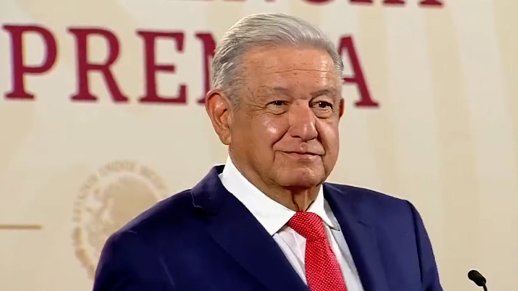 López Obrador admite que entre 80.000 y 100.000 personas protestaron en Ciudad de México contra la reforma electoral