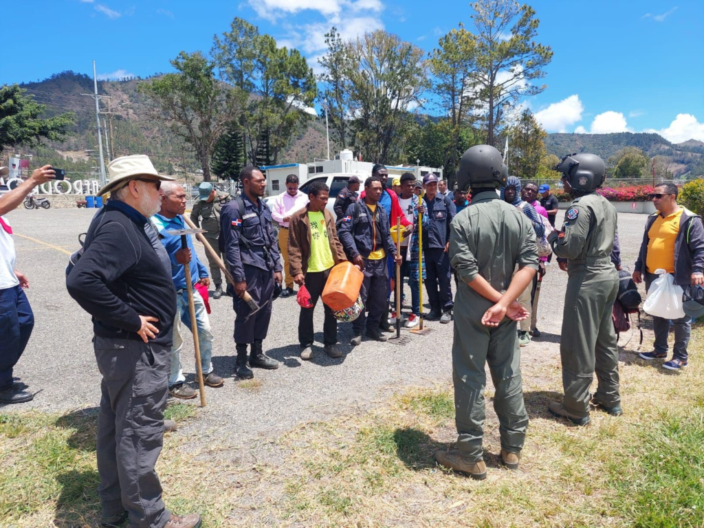 Gobierno intensifica labores contra incendios en Parque Nacional José del Carmen Ramírez