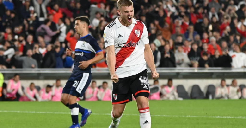 Con la misión de extender su ventaja en la cima de la Liga Profesional, River Plate iguala 0-0 con Gimnasia