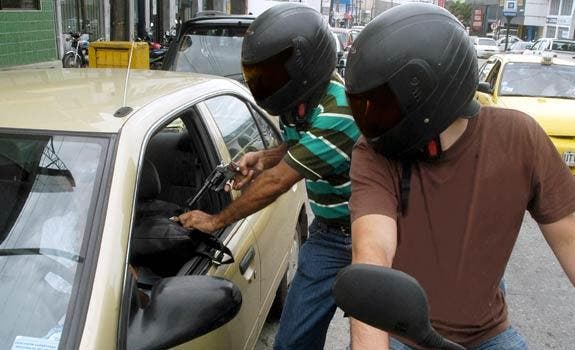 Ola de atracos inquieta en barrios de San Felipe