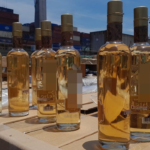 La Marina de México incauta un cargamento de metanfetamina camuflado en botellas de tequila