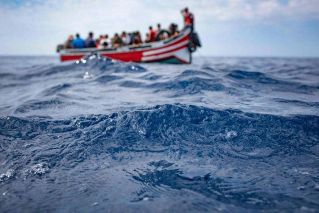 29 personas rescatadas por la Armada Dominicana tras naufragio en la bahía de Samaná