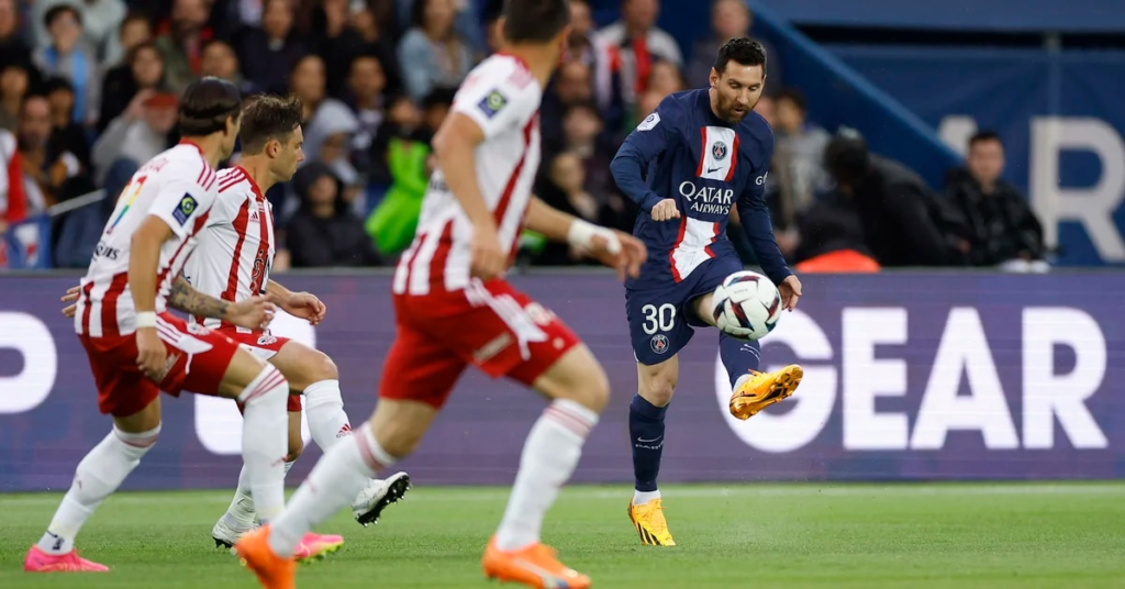 Con la vuelta de Lionel Messi, PSG buscará arrimarse al título ante Ajaccio, en vivo: hora, TV y formaciones