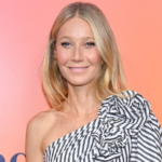 El hijo de Gwyneth Paltrow, Moses, se parece al papá Chris Martin en una nueva foto