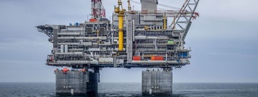 El mar se ha llenado de gigantescas plataformas petrolíferas abandonadas. Desmontarlas es demasiado caro