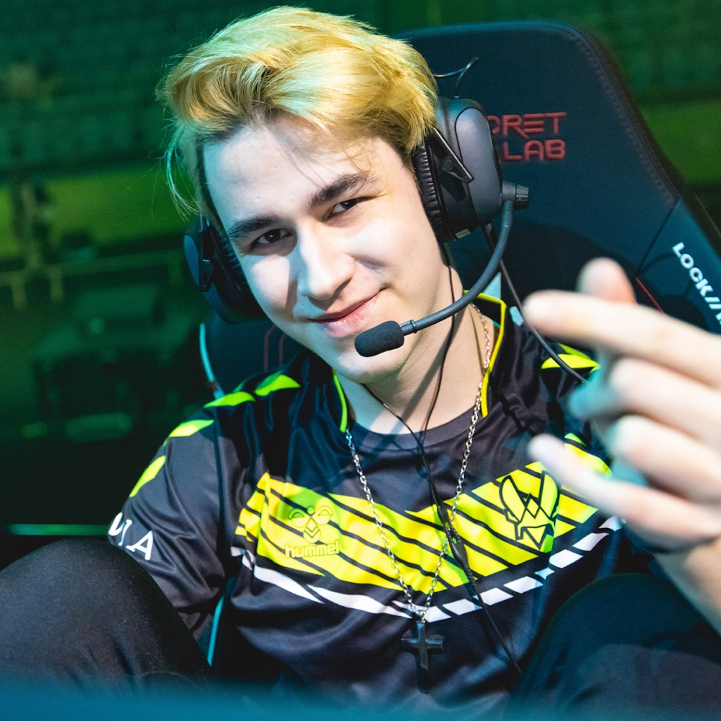 La estrella de esports Karel "Twisten" Asenbrener muere a los 19 años