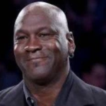 Michael Jordan vende la mayoría de sus acciones en los Charlotte Hornets