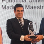 PUCMM es reconocida con el Premio a la Excelencia