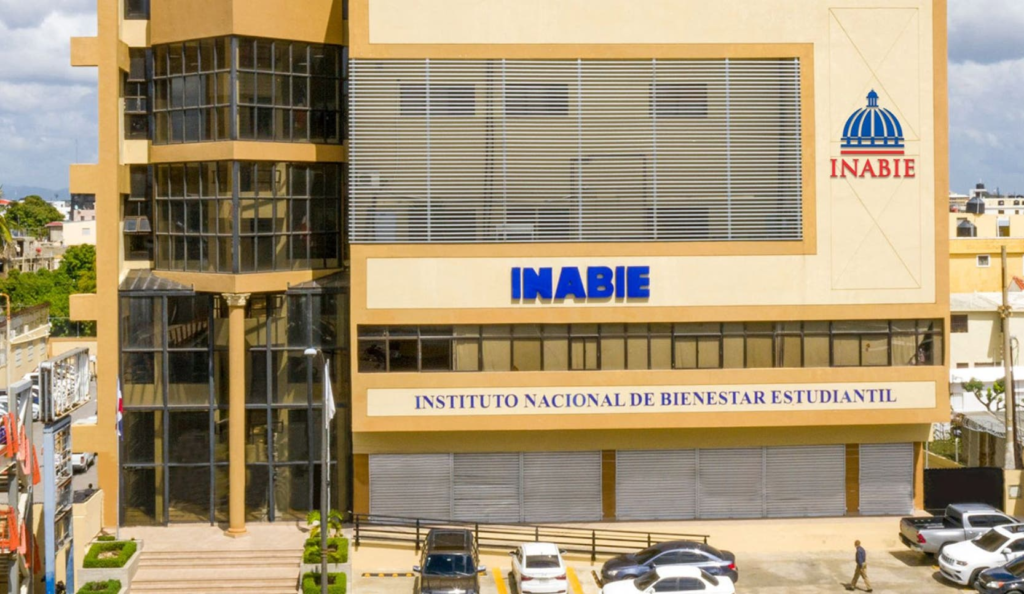 Inabie firma expedientes para pago de anticipo