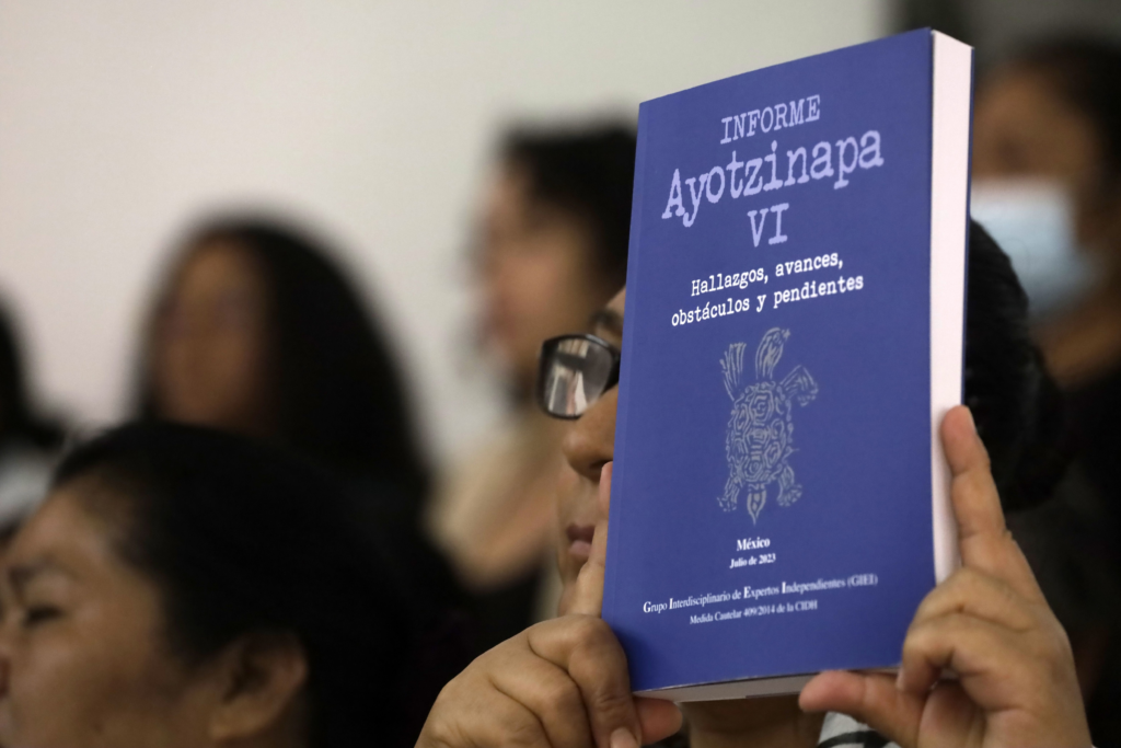 López Obrador advierte de una campaña de desprestigio contra las Fuerzas Armadas por el caso Ayotzinapa