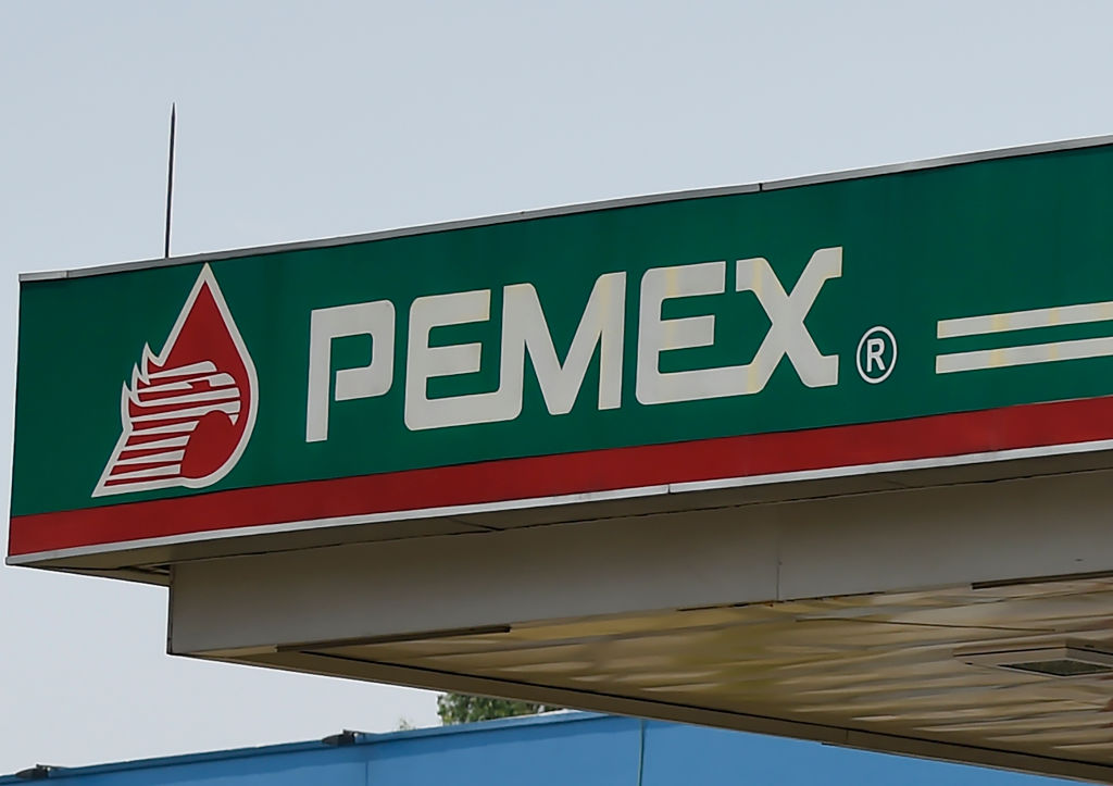 Pemex reconoce derrame de crudo en el golfo de México, aunque niega que sea masivo