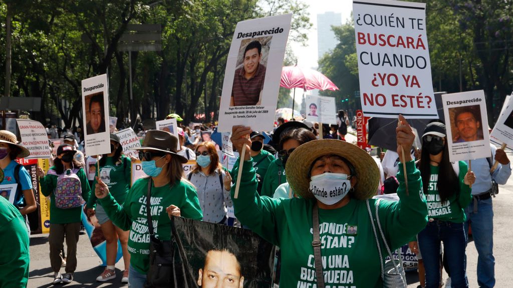 La otra tragedia de los desaparecidos en México: las madres buscadoras