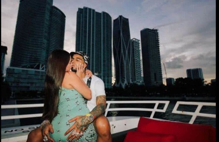 A pesar de que no ha salido el divorcio, Anuel y Yailin se exhiben con nuevos «colaboradores»