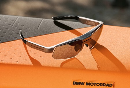 BMW ha creado las primeras gafas inteligentes para moto. Están muy bien pensadas para ser prácticas