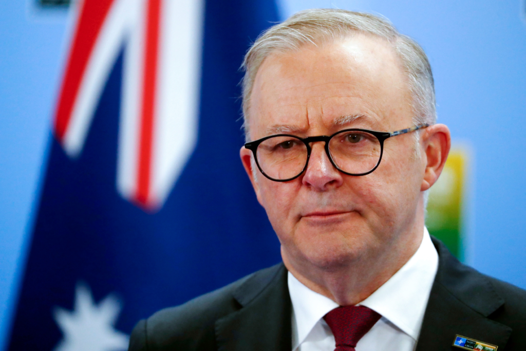 Australia anuncia la entrega de 30 vehículos militares más a Ucrania tras la reunión de Albanese y Zelenski en Vilna