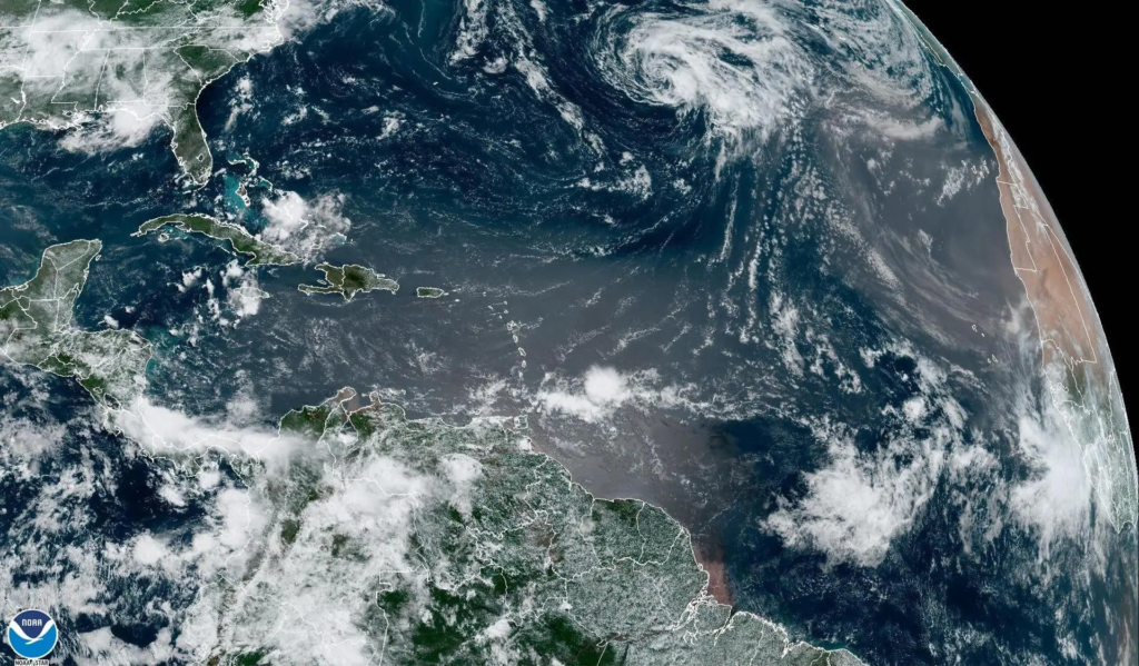 La tormenta subtropical Don puede convertirse en una baja presión en cualquier momento