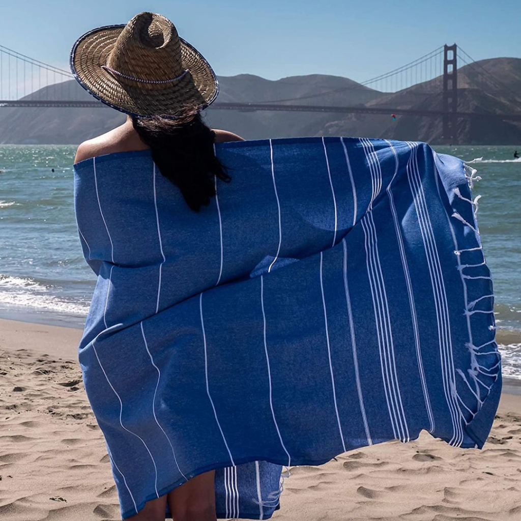 Esta toalla de playa turca sin arena es su nuevo día de playa imprescindible