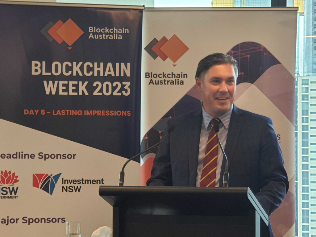 El director ejecutivo de Blockchain Australia pide hacer un esfuerzo unificado para acabar con las criptoestafas