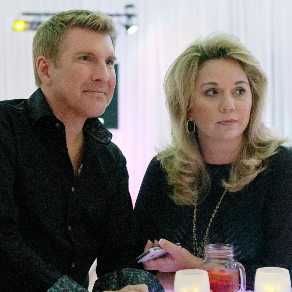 Todd, Julie Chrisley no han hablado desde que ingresaron a prisión hace 6 meses