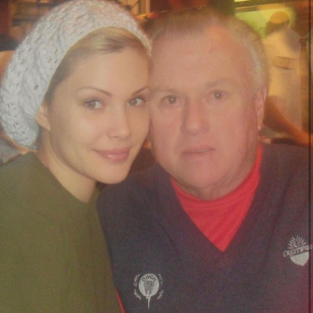 Shanna Moakler comparte que su padre murió meses después de la muerte de su madre