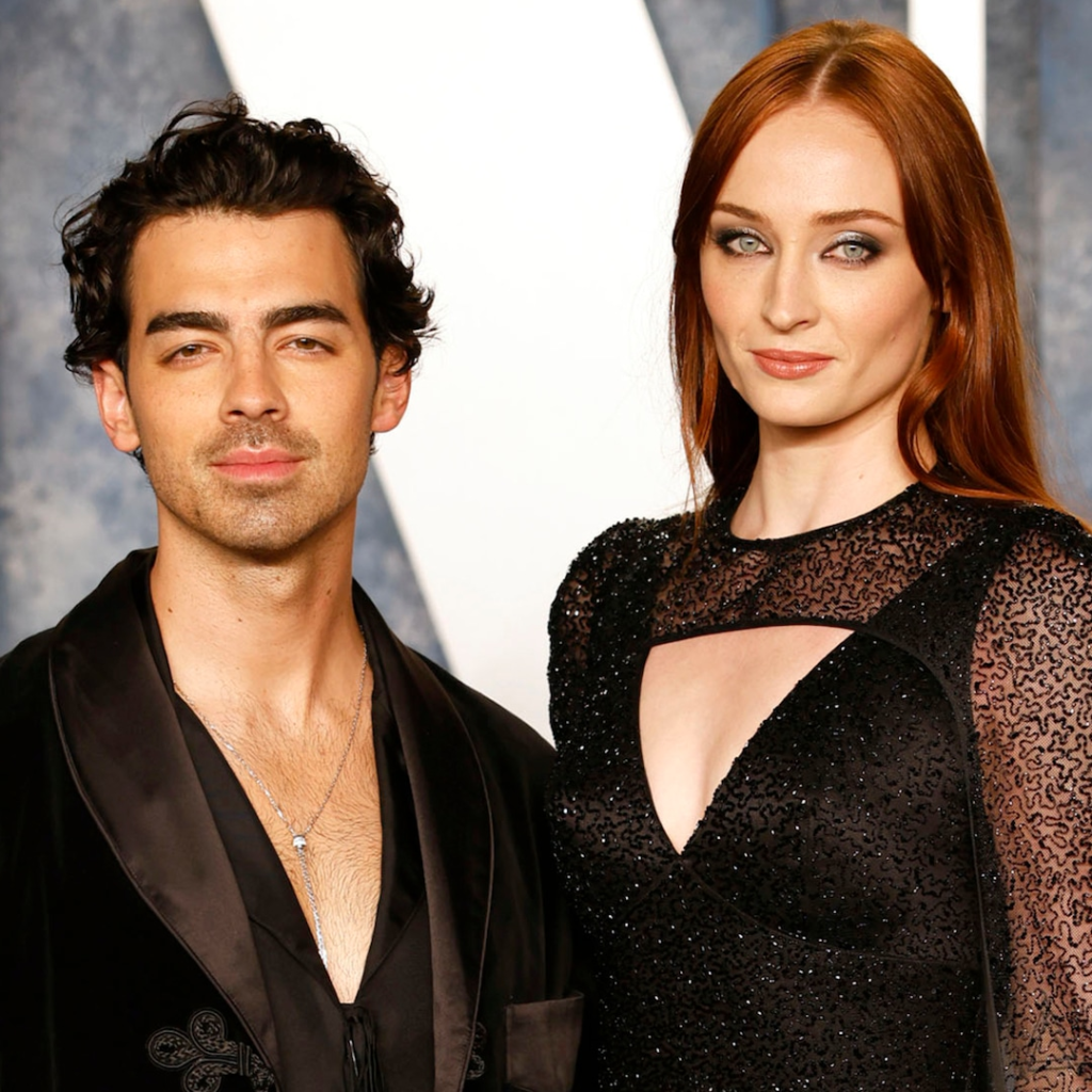 Sophie Turner usa pijamas a juego con su marido "guapo" Joe Jonas