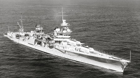 El peor ataque de tiburones de la historia: la aterradora historia de los supervivientes del USS Indianapolis en 1945