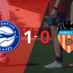 Con lo justo, Alavés venció a Valencia 1 a 0 en el Mendi