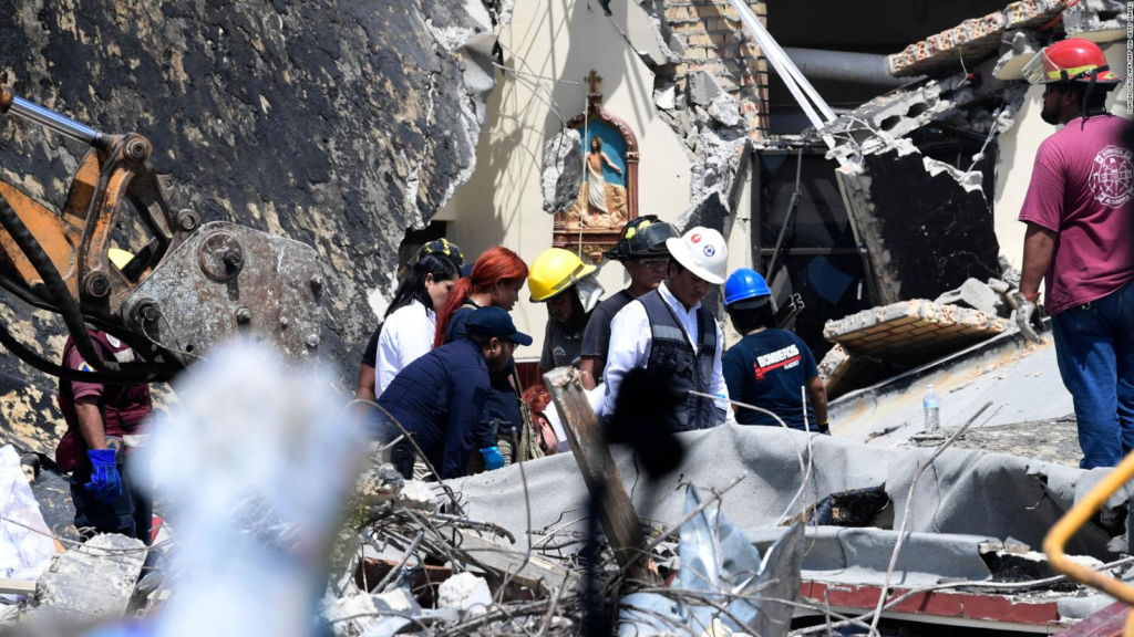 Sube a 12 el número de personas muertas por el derrumbe de una iglesia en Tamaulipas