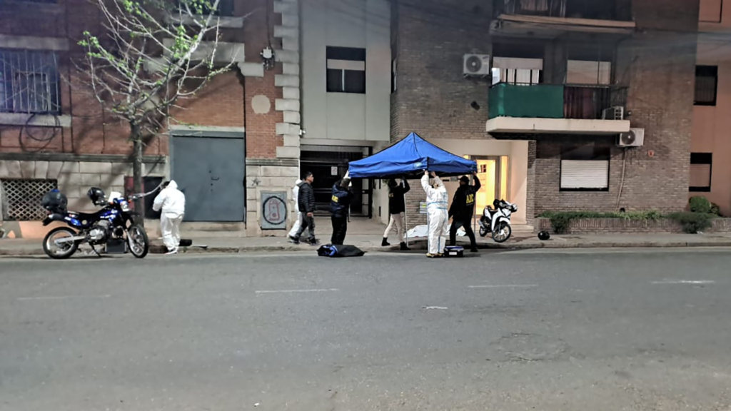 Detuvieron a tres hinchas de Newell’s acusados de matar de un piedrazo a una hincha de Central