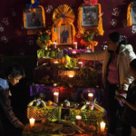 ¿Cómo son las ofrendas del Día de Muertos en México? ¿Cuándo y qué se debe poner y qué significa cada cosa?