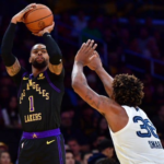 Lakers vencen a Memphis y llevan tres victorias seguidas