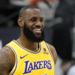 LeBron anota 40 puntos y los Lakers vencen a Oklahoma