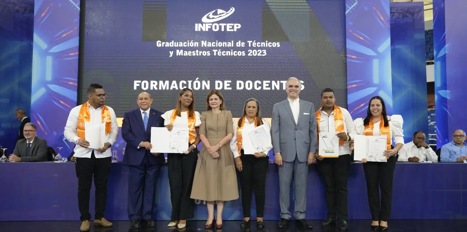 Gradúan 5, 414 técnicos y maestros técnicos